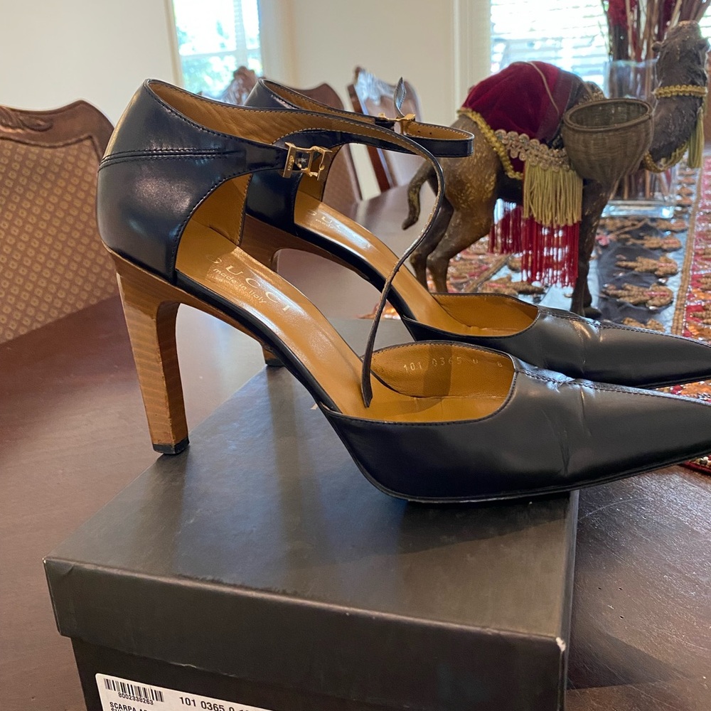 Gucci black heals